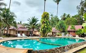 Salatan Resort